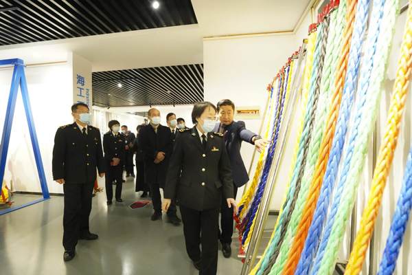 济南海关赵儒霞关长一行人莅临鲁普耐特集团参观调研