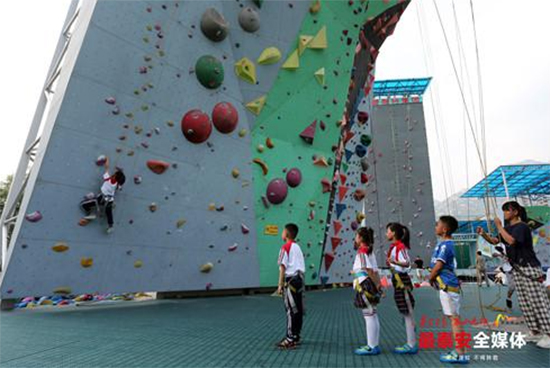 鲁普耐特攀岩俱乐部|打开青少年攀岩新领域的“金钥匙”